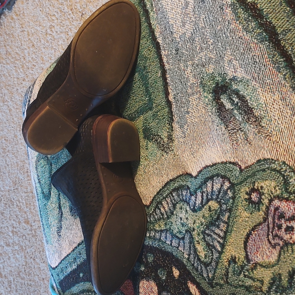 Lucky suede booties - Picture 6 of 6
